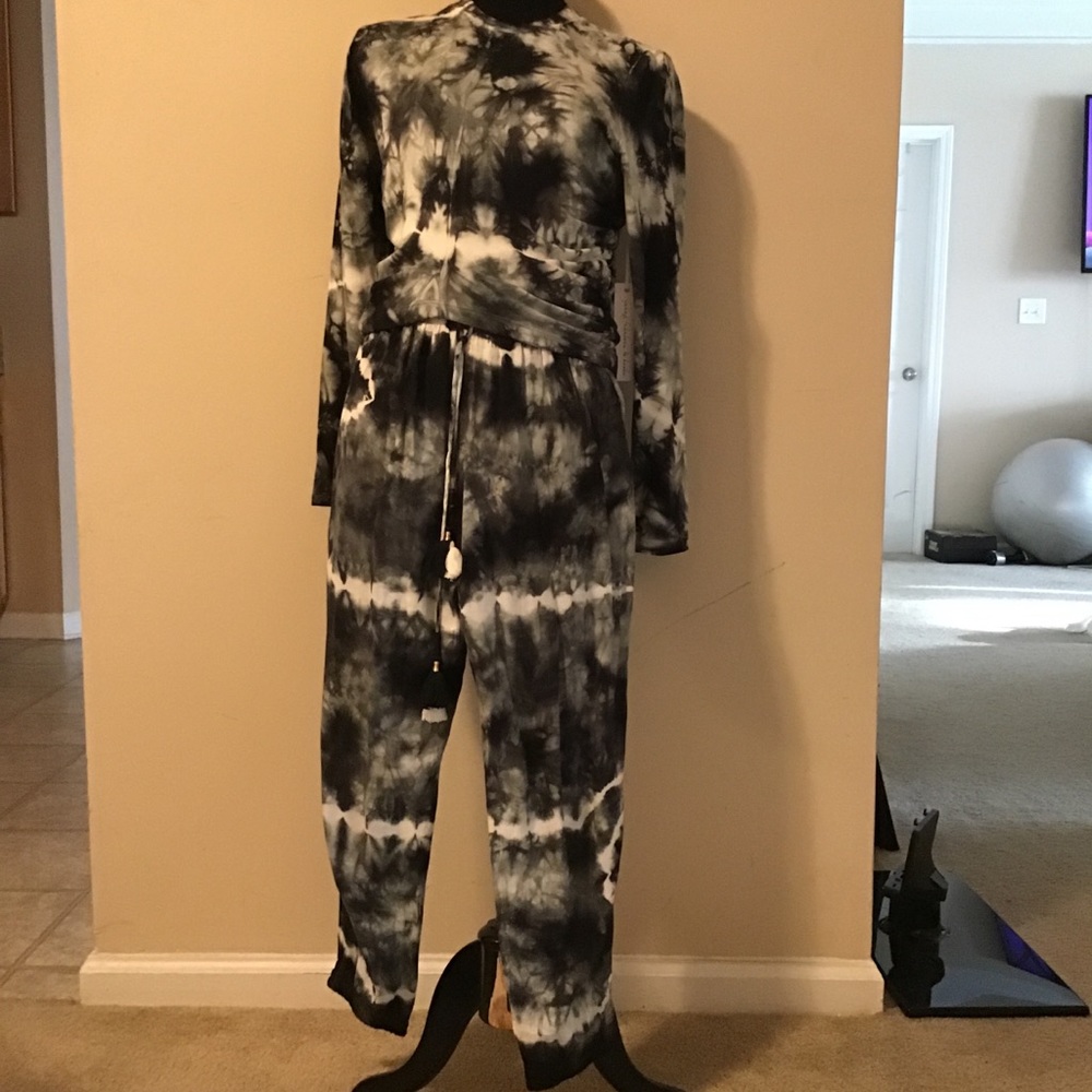 Young Fabulous Broke Top and Bottoms outfit XS